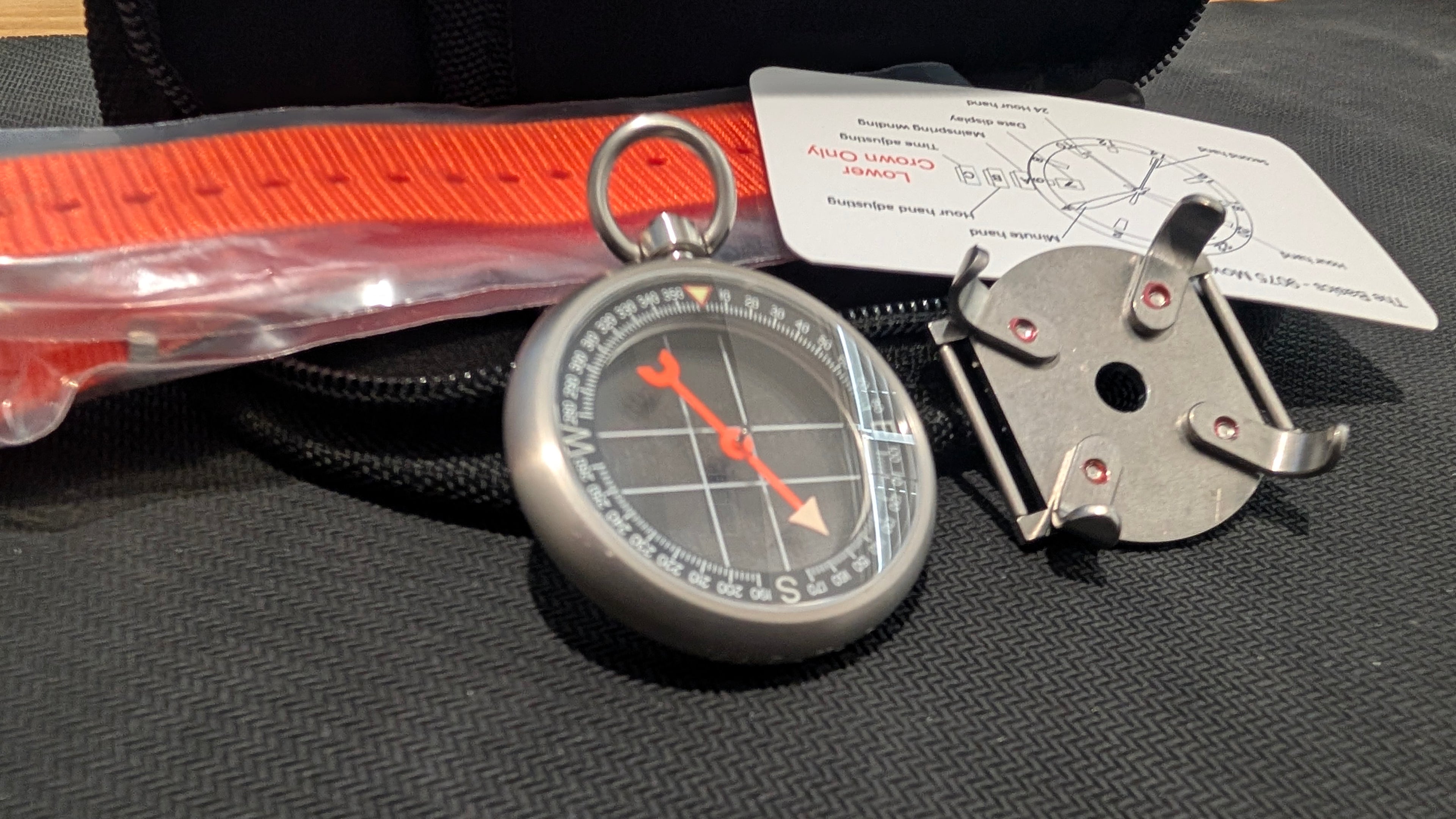 Maratac® 45mm Titanium Heirloom 2m(66ft)Compass & Wrist Carry Kit