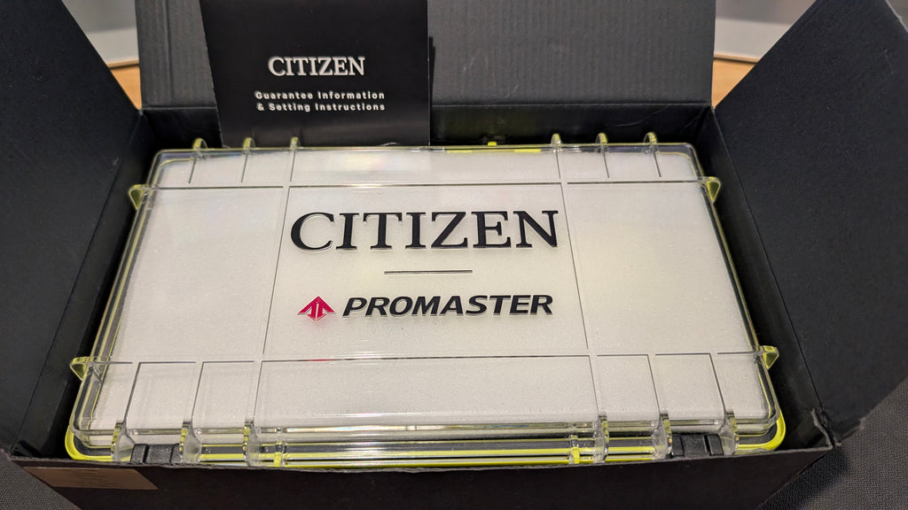 Citizen Promaster 46m Orca Box Set w/Diving Light 200m Quartz - BN0235-01E
