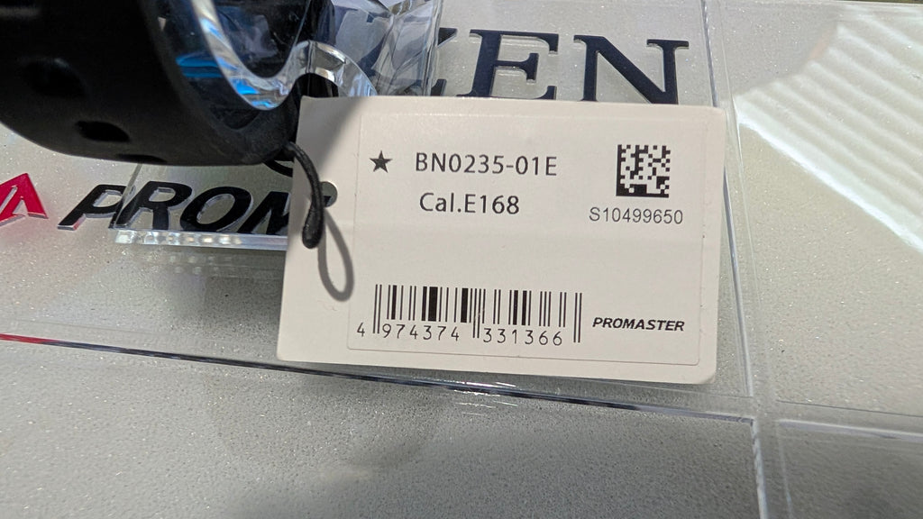 Citizen Promaster 46m Orca Box Set w/Diving Light 200m Quartz - BN0235-01E