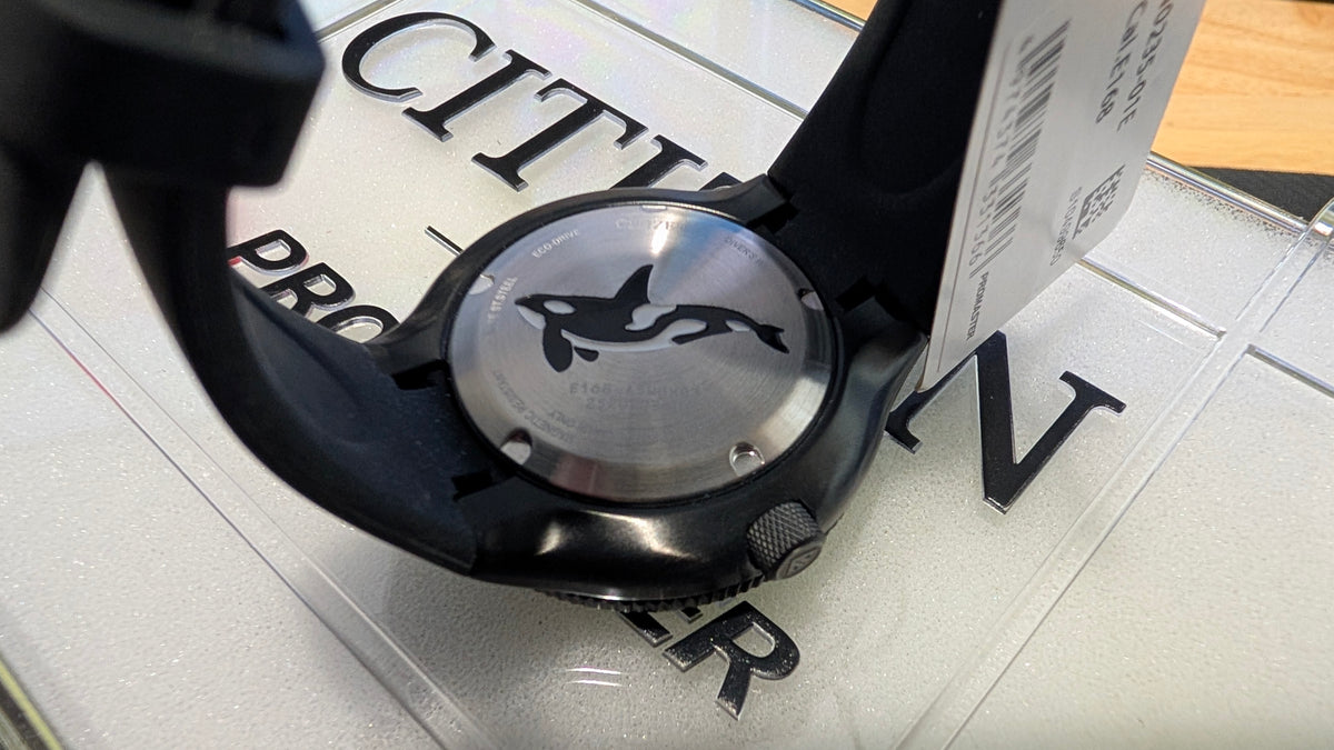 Citizen Promaster 46m Orca Box Set w/Diving Light 200m Quartz - BN0235-01E